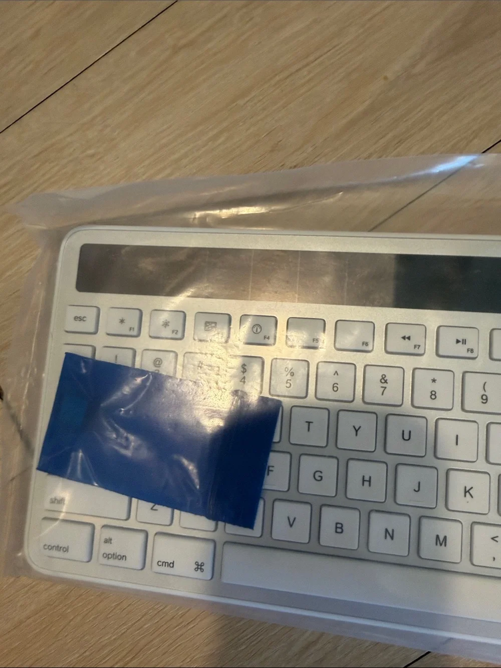 Logitech White and Silver Slim Wireless Keyboard with Numeric Keypad